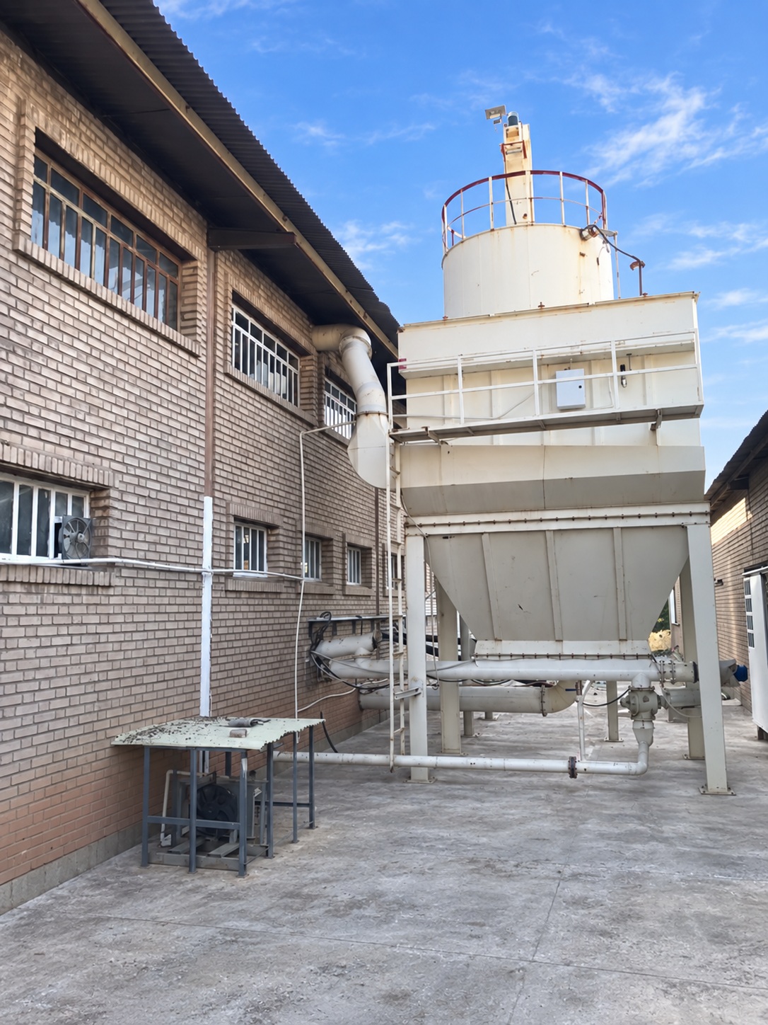 Bag filter equipment at the Sepoz calcium carbonate facility